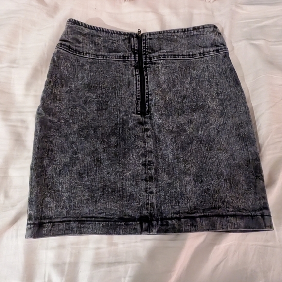 Nollie Charcoal Demin Pencil Skirt - Picture 2 of 3